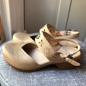 Dansko Trista clog
